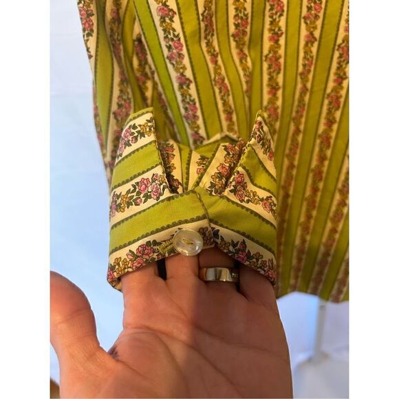 Vintage It’s Majestic union made ILGWU green white floral blouse sm/m - Picture 9 of 16